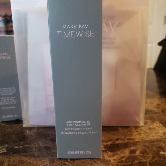Mary Kay Timewise Minimize Age 3D 4 in 1 - Picture 2 of 6